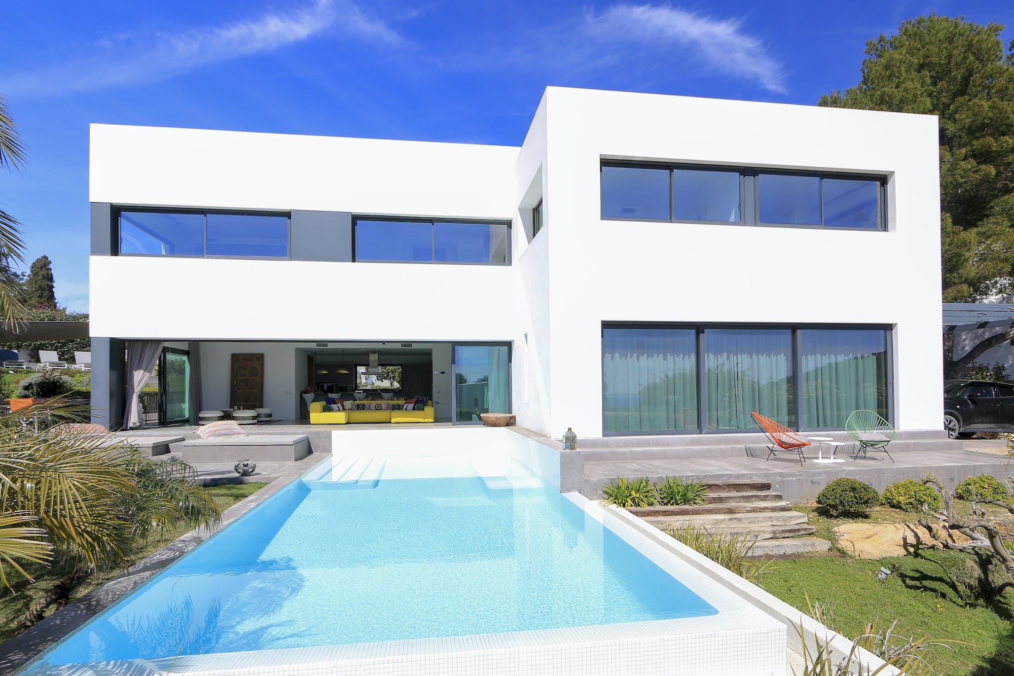 You are currently viewing Can Luisa – ‘Beautiful villa with design-led interiors and stunning pool space close to Ibiza Town.’