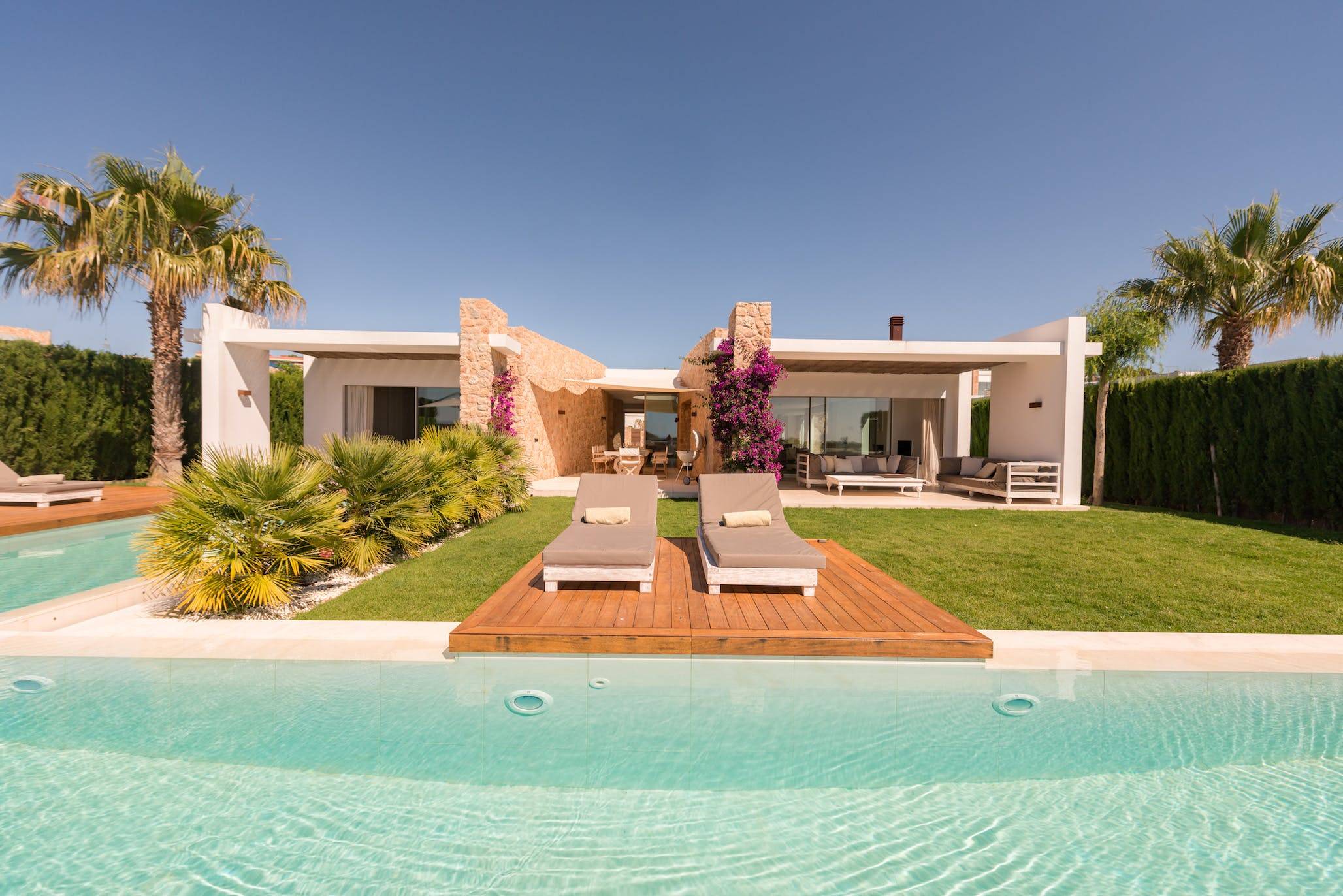 You are currently viewing Casa Matias – ‘Stunning modern villa just metres away from one of Ibiza’s most beautiful beaches.’