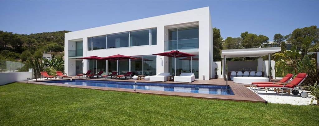 Read more about the article Vista Alegre VIP  “Spacious modern villa in an ever-popular location”